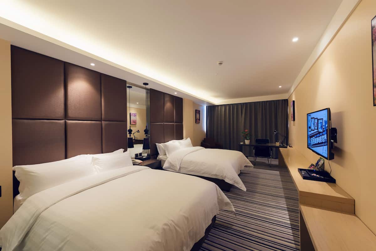 Deluxe Twin Room | In-room safe, desk, blackout drapes, rollaway beds (surcharge)