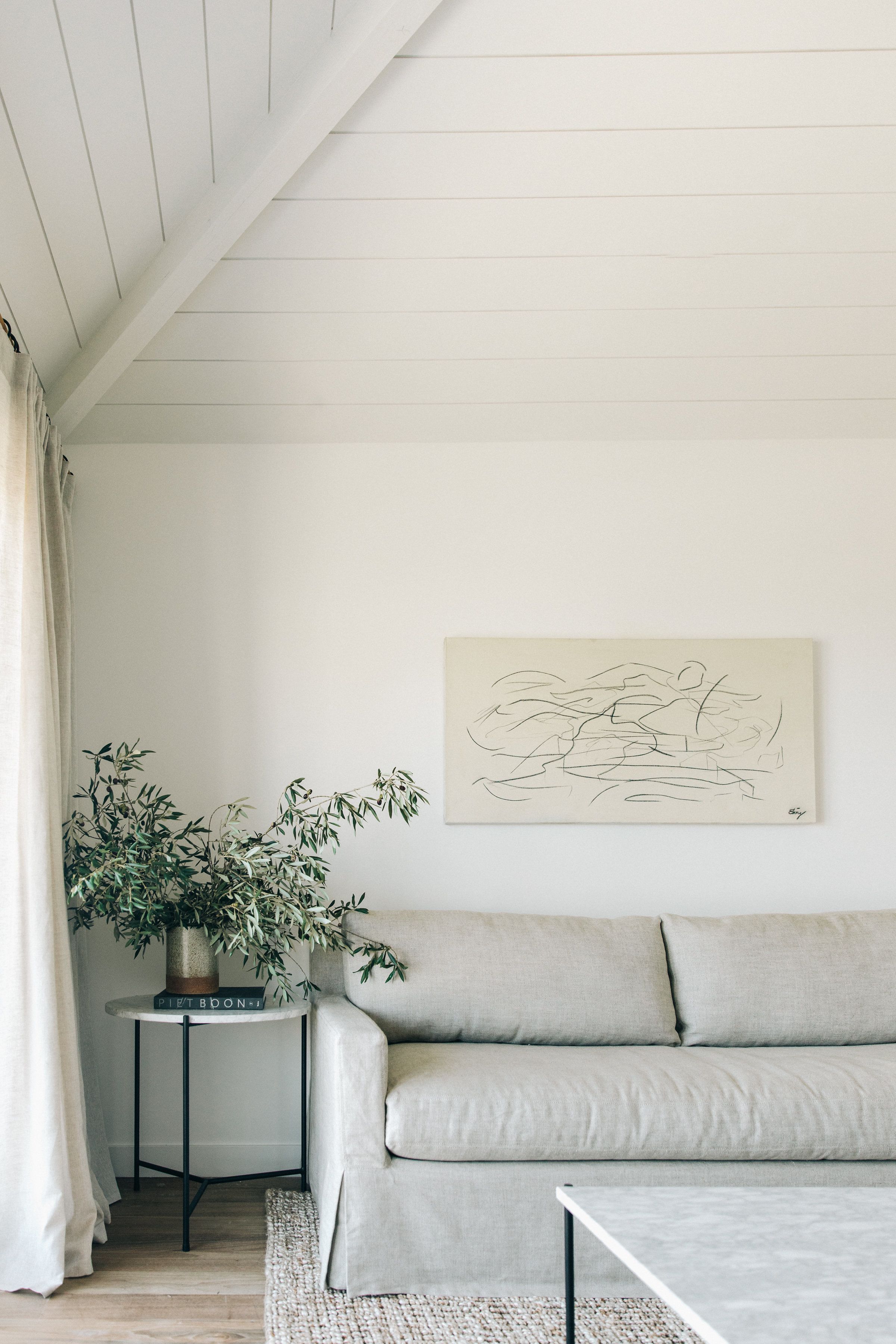 malibu suite ocean view | living area | 43-inch flat-screen tv with cable channels, tv, netflix