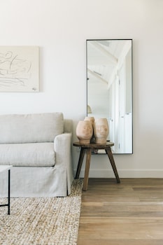 Malibu Suite Ocean View | Living area | 43-inch flat-screen TV with cable channels, TV, Netflix at The Surfrider Malibu