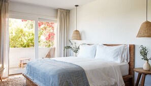 Roupas de cama premium, edredons de pluma, camas com colchões pillow-top