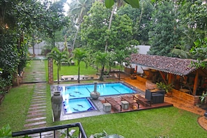 Udendørs pool
