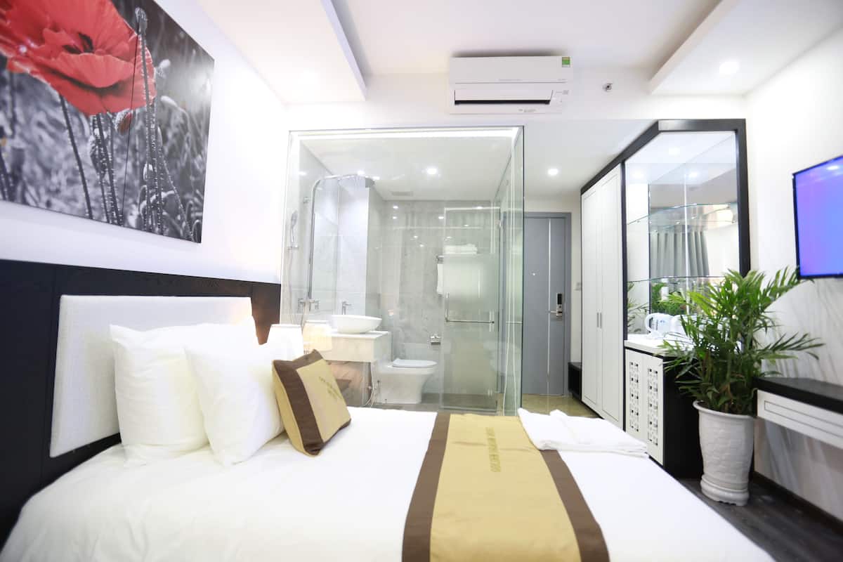1 bedroom, minibar, in-room safe, desk