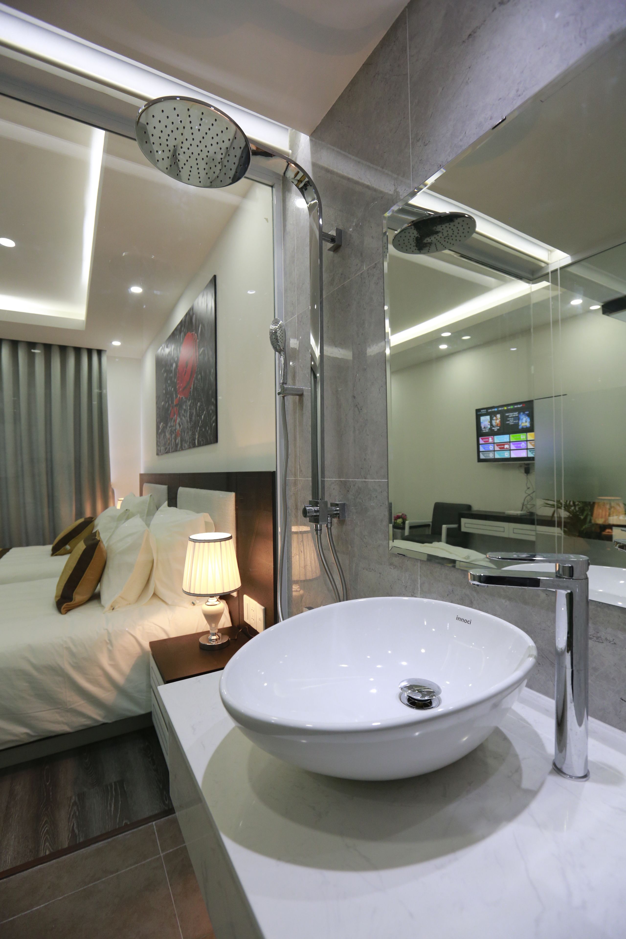 Minibar, in-room safe, desk, soundproofing