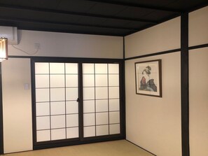 Nhà | Khu phòng khách | TV màn hình phẳng 32-inch có truyền hình cáp, TV LCD 