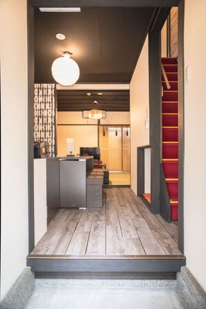 Nội thất lối vào