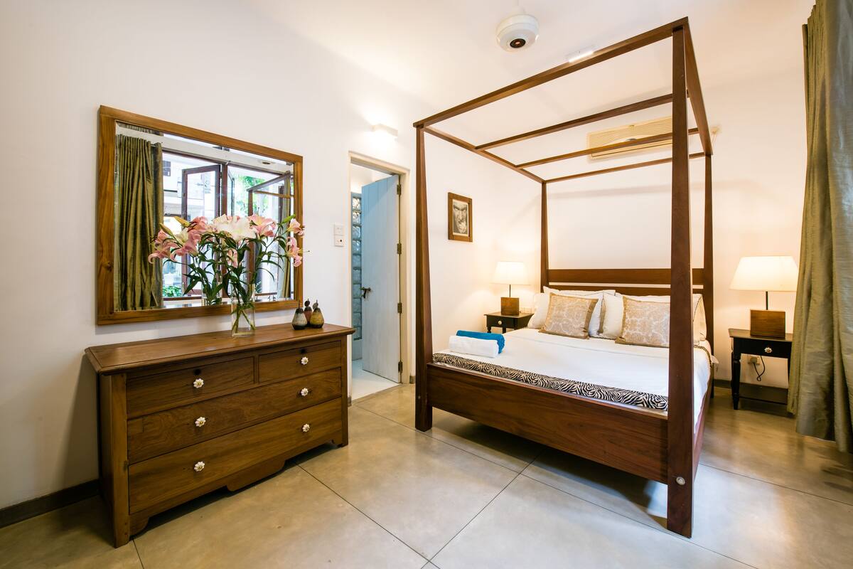 Rollaway beds, free WiFi