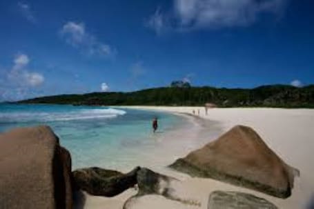 Beach nearby, scuba diving