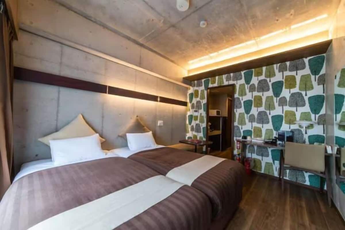 1 bedroom, desk, blackout curtains, free WiFi