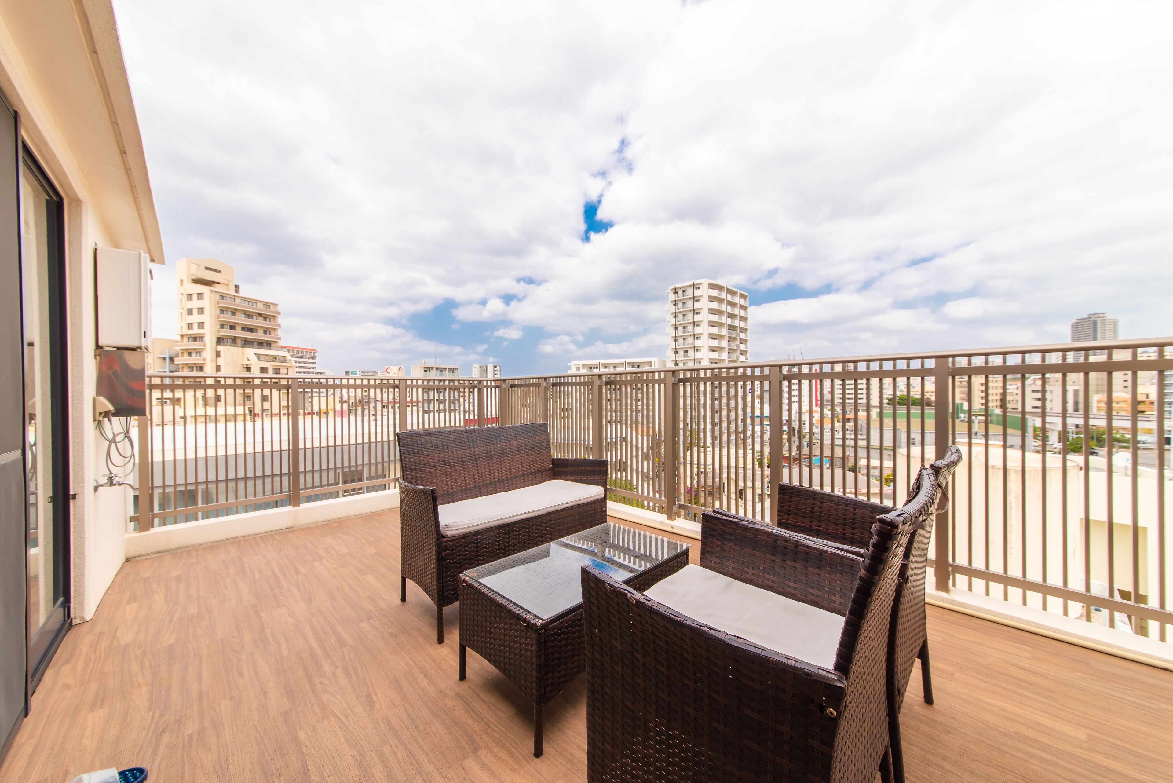 Basic Penthouse, 1 Bedroom, Non Smoking, Balcony | 1 bedroom, desk, blackout drapes, free WiFi