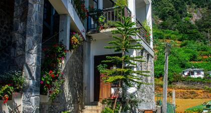 Manudi Glenfallsedge Rest