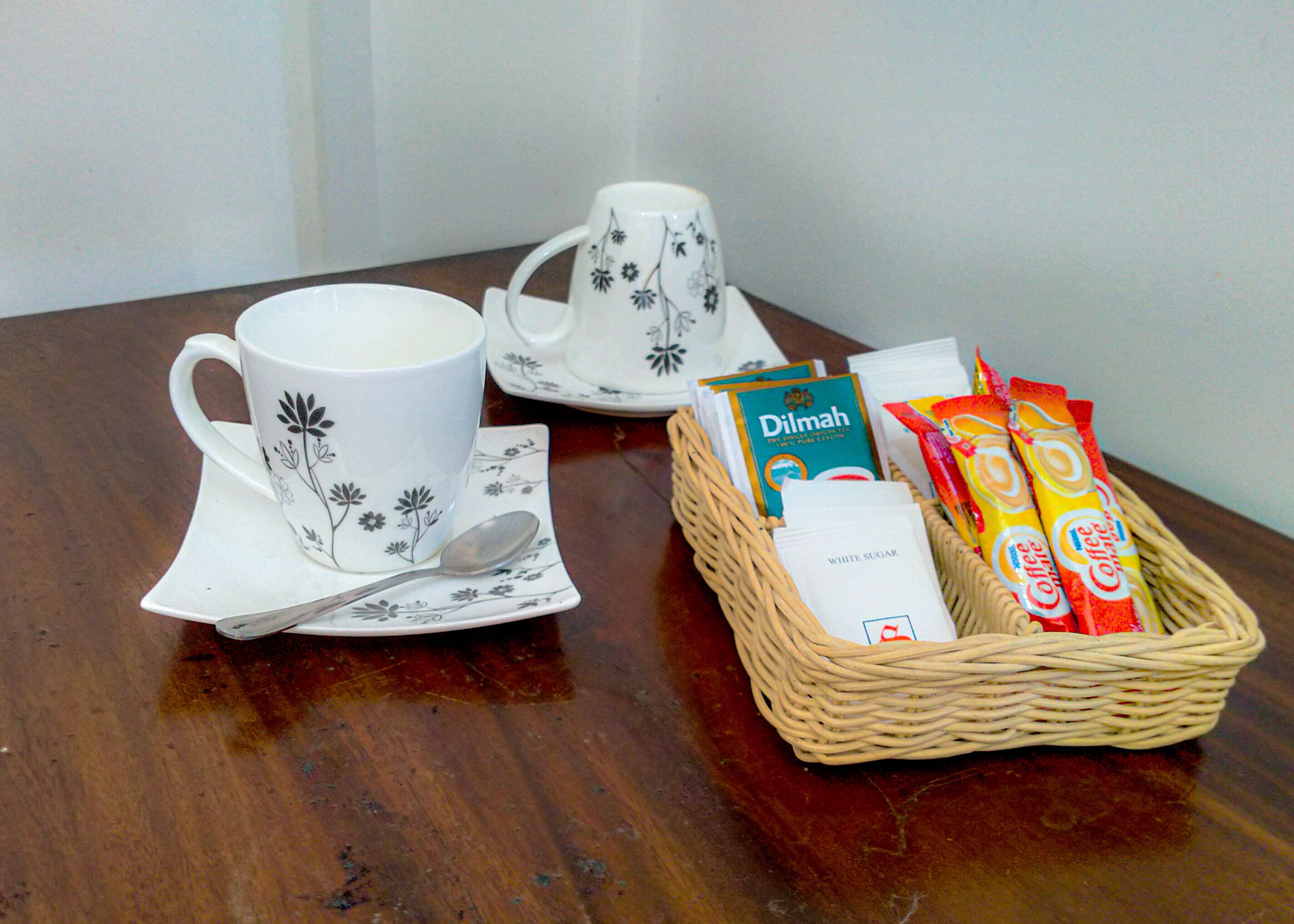 triple room | individually decorated, individually furnished, desk, laptop workspace