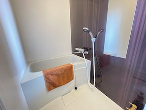 Badewanne und Dusche (separat), Komfortbadewanne
