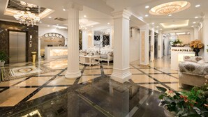 Lobby - Viola Royal Hotel & Spa (Hanoi)