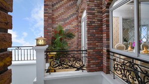 Deluxe Double Room, 1 Queen Bed, Balcony, City View | Balcony - Viola Royal Hotel & Spa (Hanoi)