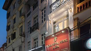 Front of property - Viola Royal Hotel & Spa (Hanoi)