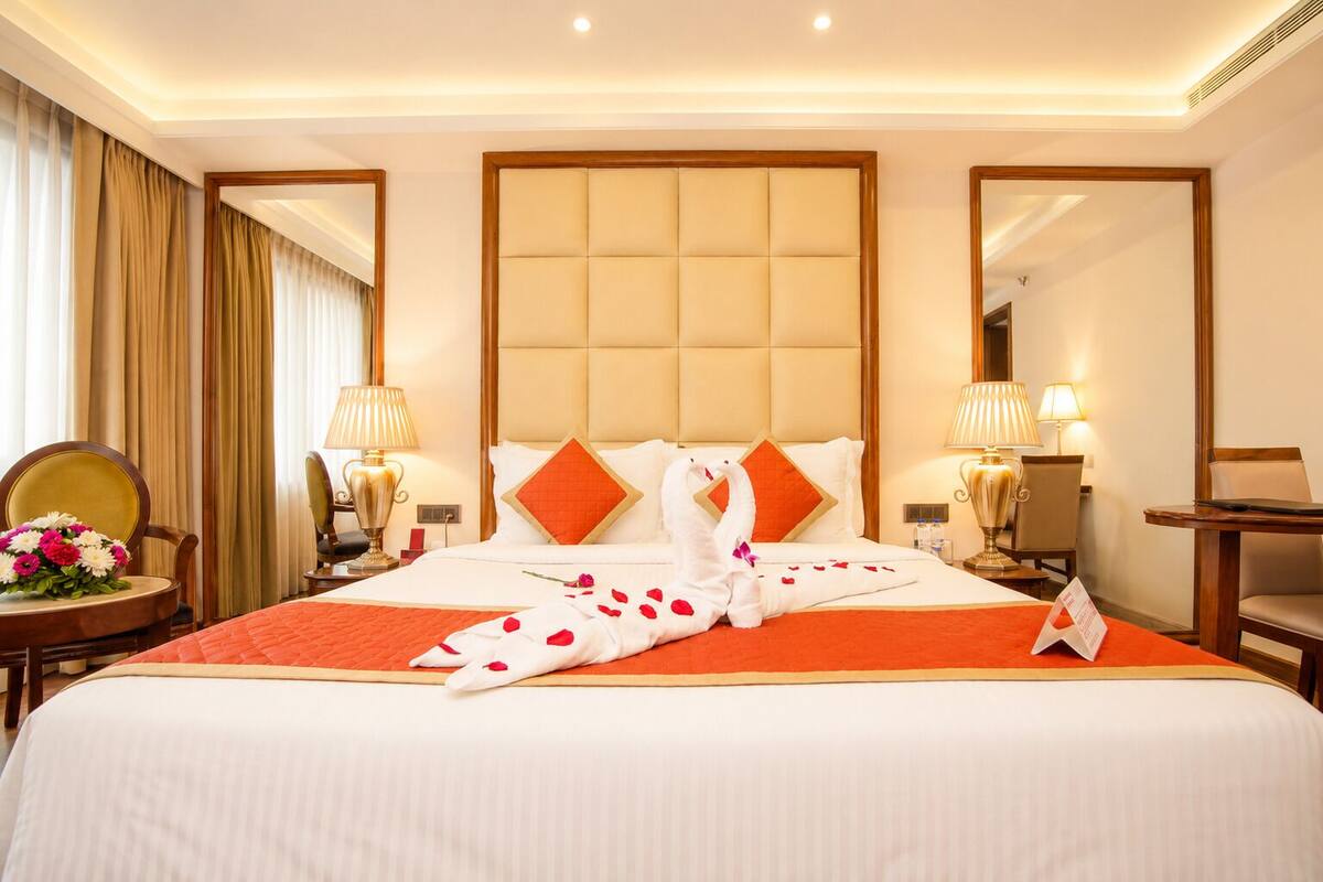 Premium bedding, minibar, in-room safe, desk