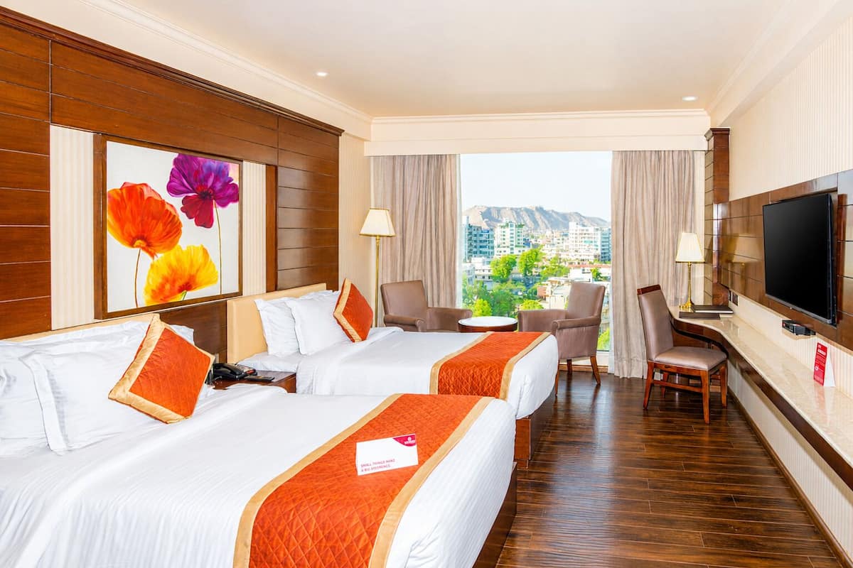 Premium bedding, minibar, in-room safe, desk