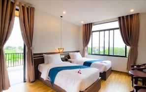 Minibar, desk, soundproofing, iron/ironing board - Gateway Inn Hoi An (Da Nang)