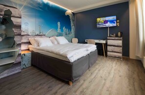Desk, blackout curtains, free WiFi, bed sheets - Hotelli Uninen Loviisa (Loviisa)