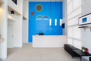 Reception - Hop Inn Lampang City Center (Lampang)