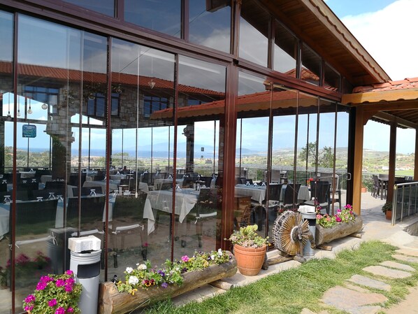 供應早餐、午餐和晚餐,土耳其料理