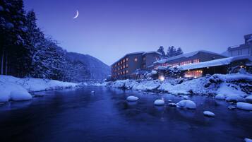 Front of property – evening/night