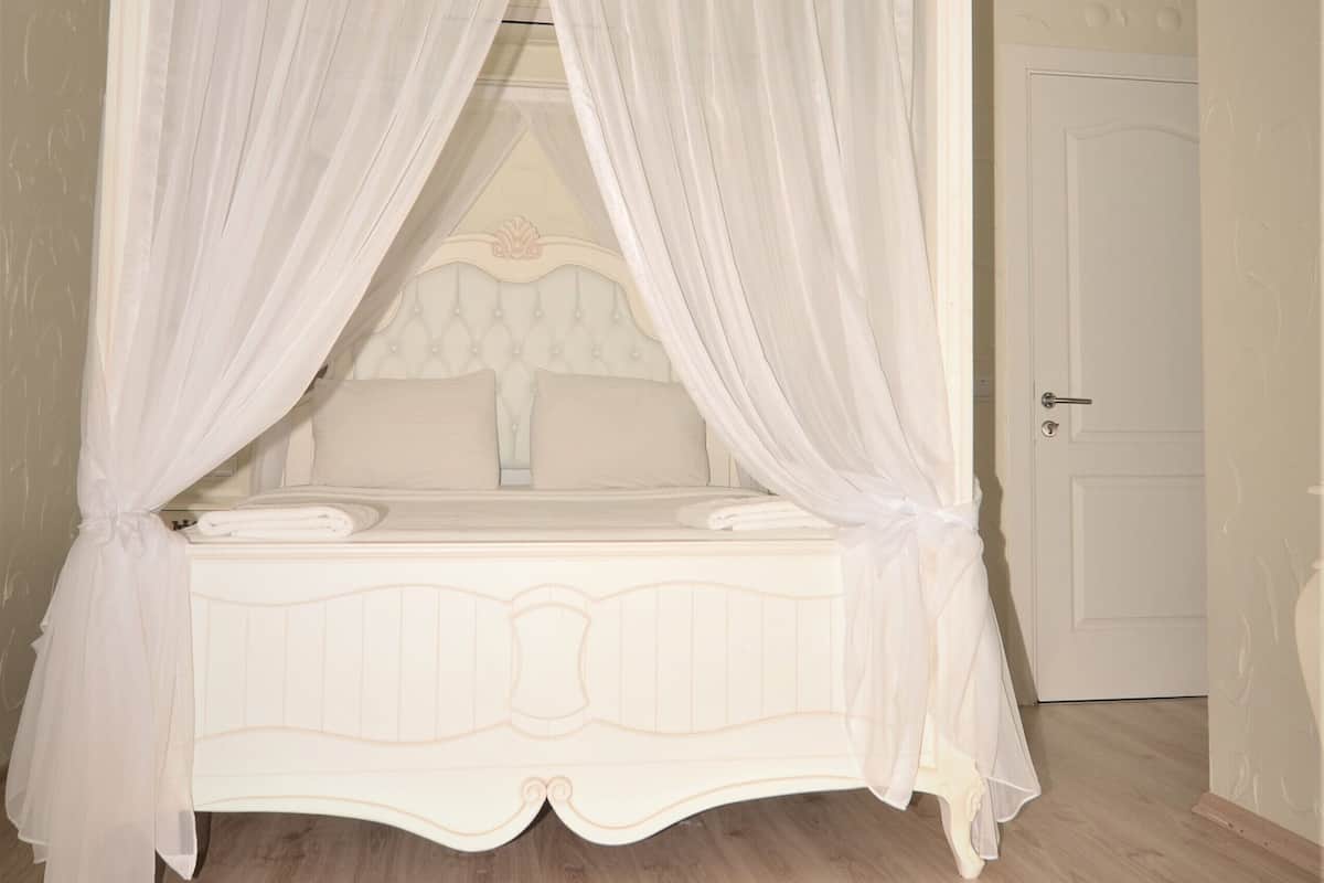 Luxury Quadruple Room | Premium bedding, minibar, in-room safe, desk