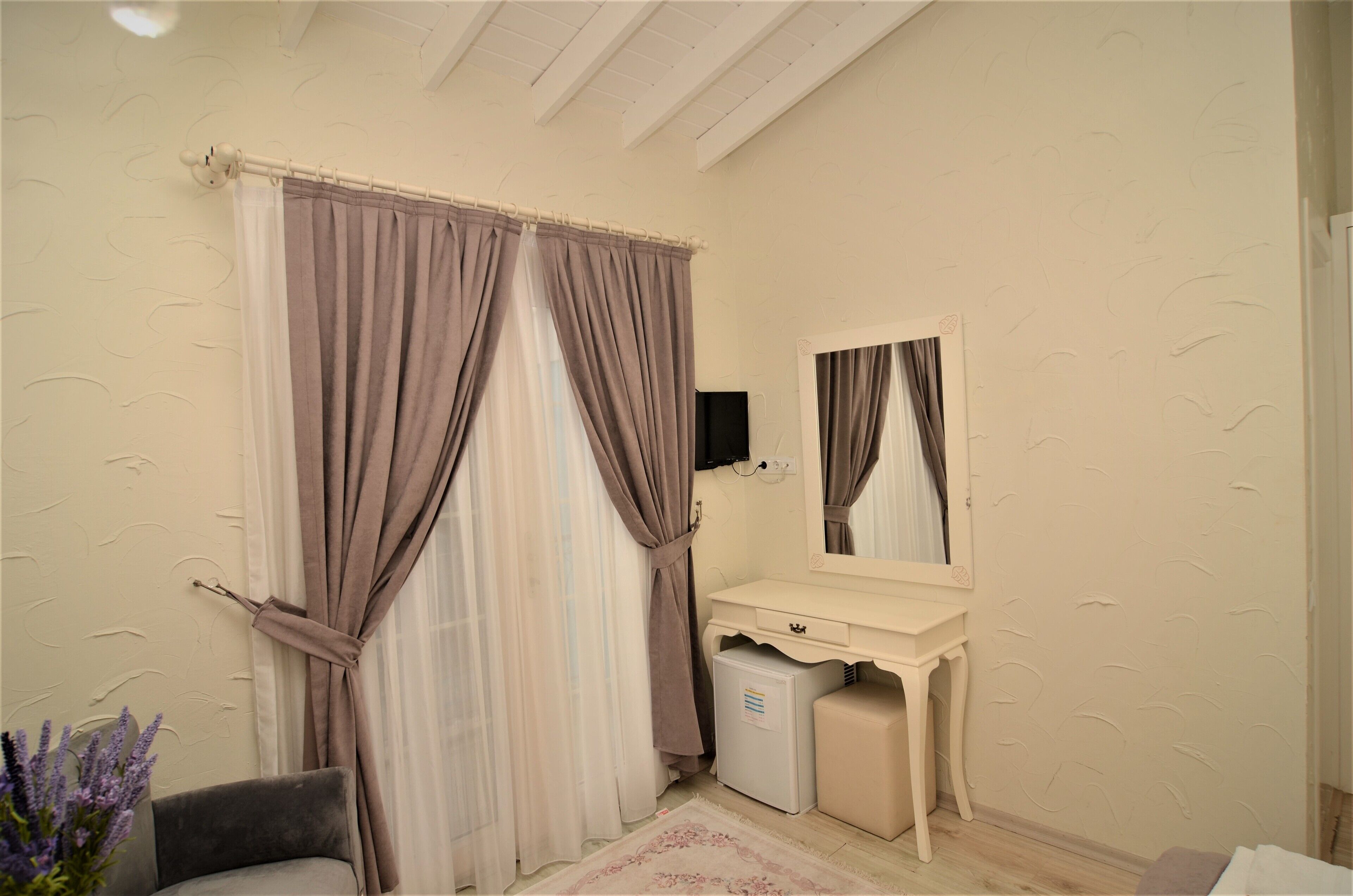 royal room | 1 bedroom, premium bedding, minibar, in-room safe