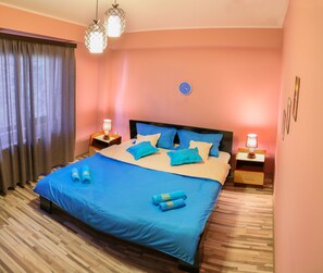 Apartamento superior, 2 habitaciones, accesible para personas con discapacidad, cocina | 2 dormitorios, tabla de planchar con plancha, camas supletorias