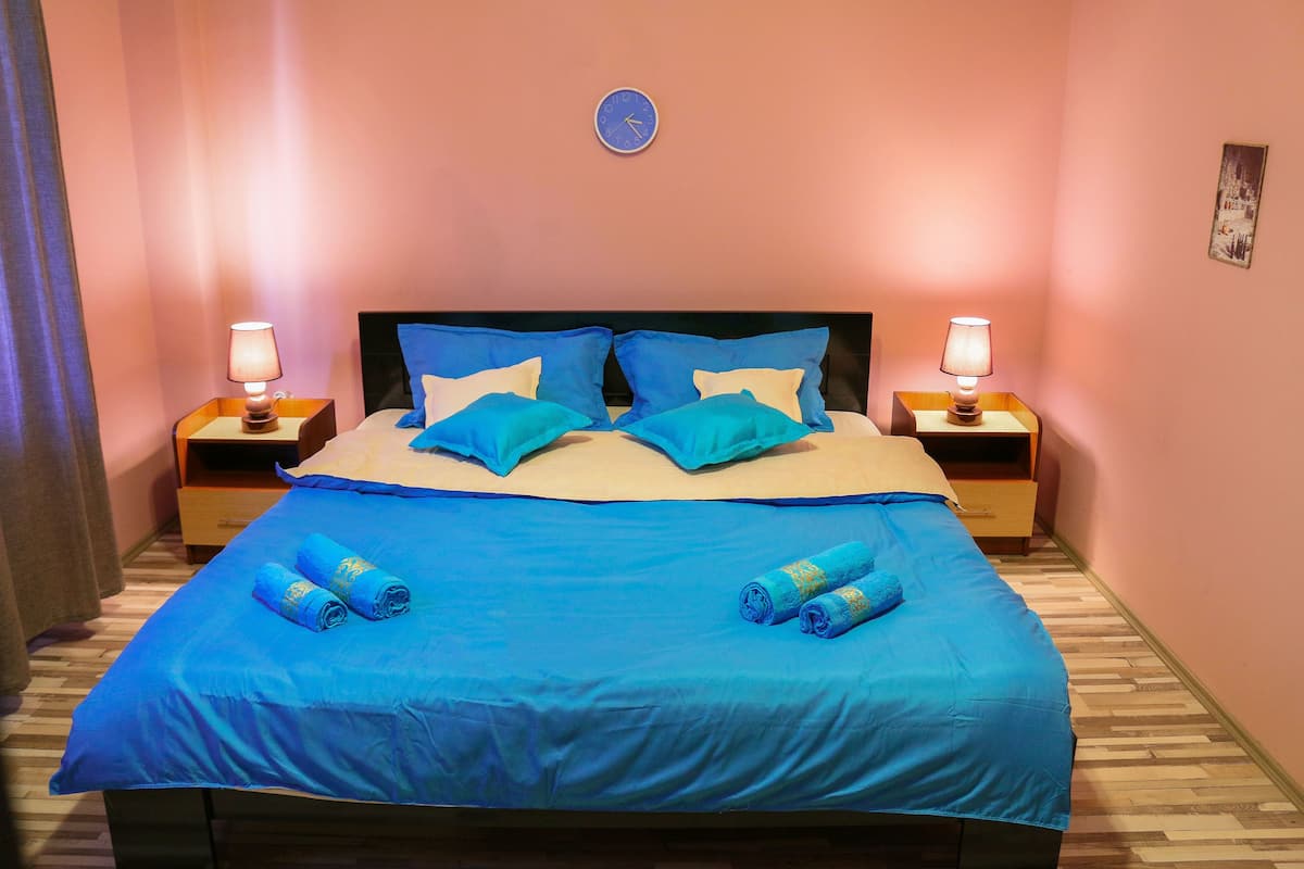 Superior Apartment, 2 Bedrooms, Accessible, Kitchen | 2 bedrooms, iron/ironing board (on request), rollaway beds (surcharge)