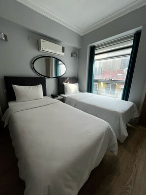 Standard Double Room | Minibar, laptop workspace, free WiFi, bed sheets