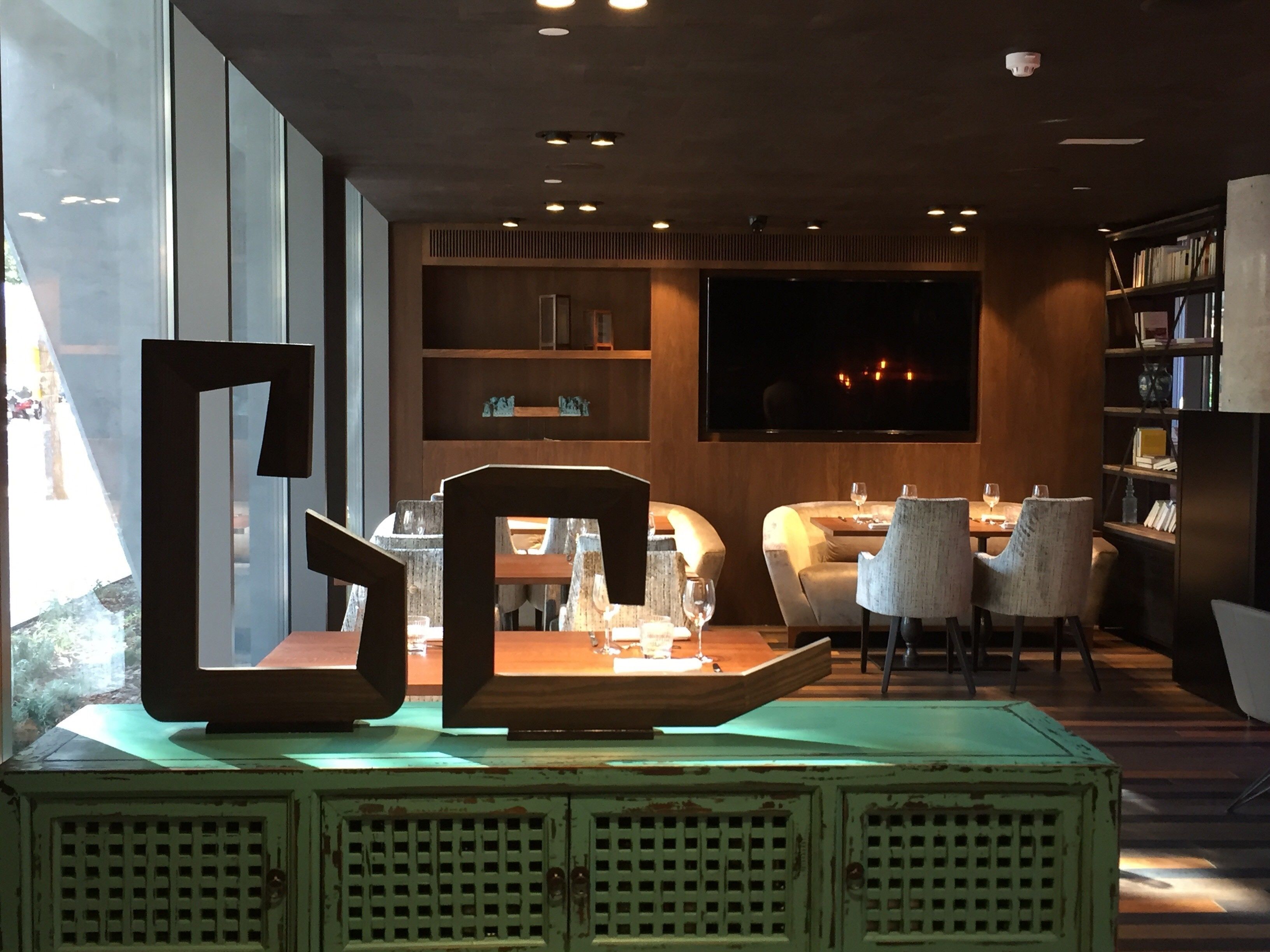 daily buffet breakfast (eur 18 per person)