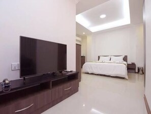 Kamar Keluarga | Minibar, brankas, meja kerja, dan Wi-Fi gratis