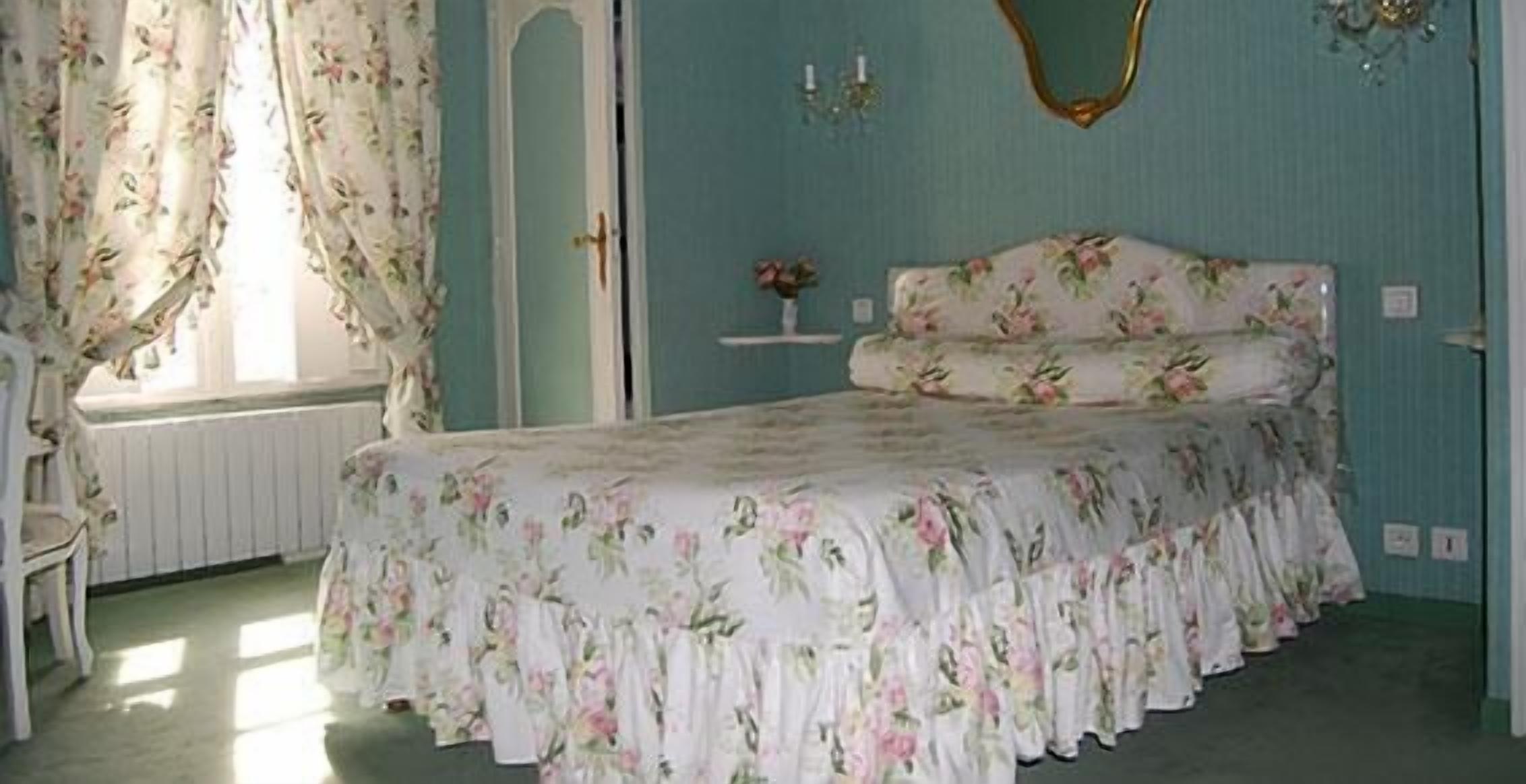 Photo - Hôtel le Prieuré