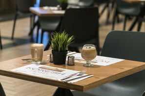 Daily full breakfast for a fee - Koresh Hotel (Jerusalem)