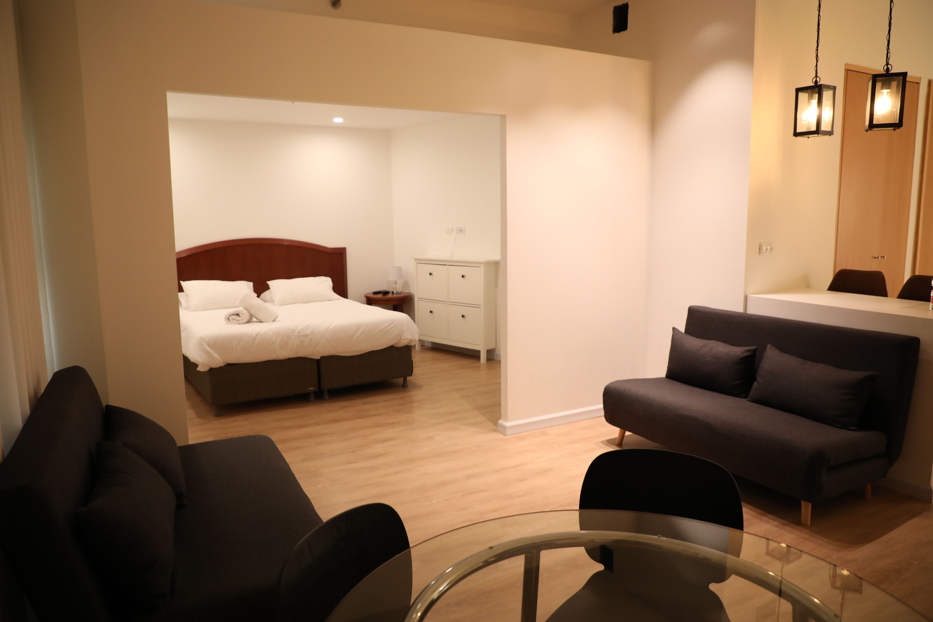 luxury suite, 2 bedrooms | in-room safe, blackout curtains, soundproofing, rollaway beds