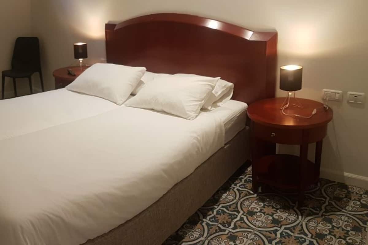 Basic Double or Twin Room | In-room safe, blackout drapes, soundproofing, rollaway beds (surcharge)