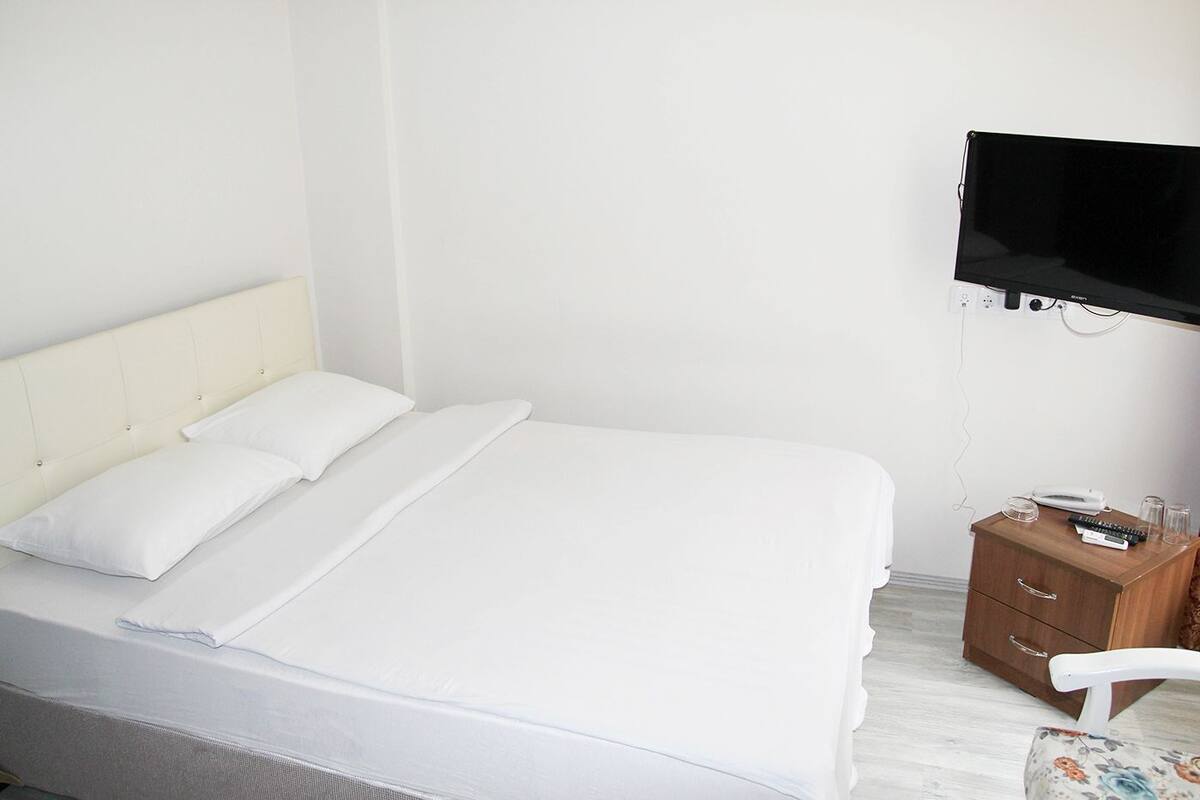 Chambre Familiale | Bureau, Wi-Fi gratuit