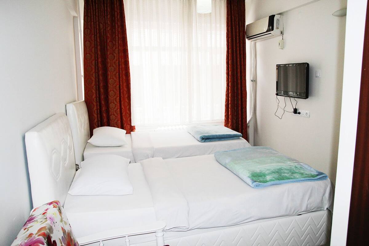 Chambre avec lits jumeaux | Bureau, Wi-Fi gratuit
