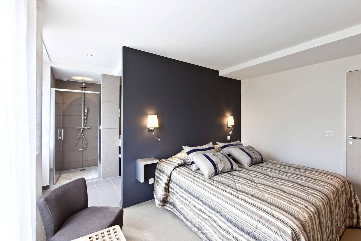 Superior Double Room | Desk, free WiFi, wheelchair access