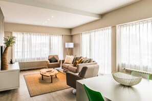 Premium bedding, laptop workspace, free WiFi, bed sheets - ApartMoment de Coqisserie (De Haan)