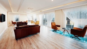 Ảnh chưa phân loại, 4 trong số 29 ảnh, nút