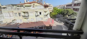 خزنة داخل الغرفة وواي فاي مجانًا وملاءات أسرّة
