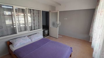 Caja de seguridad en la habitación, wifi gratis y ropa de cama
