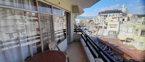 In-room safe, free WiFi, bed sheets