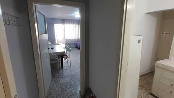 Studio Suite | In-room safe, free WiFi, bed sheets