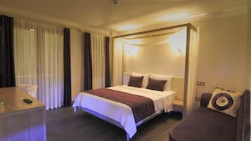 1 bedroom, Egyptian cotton sheets, premium bedding, minibar