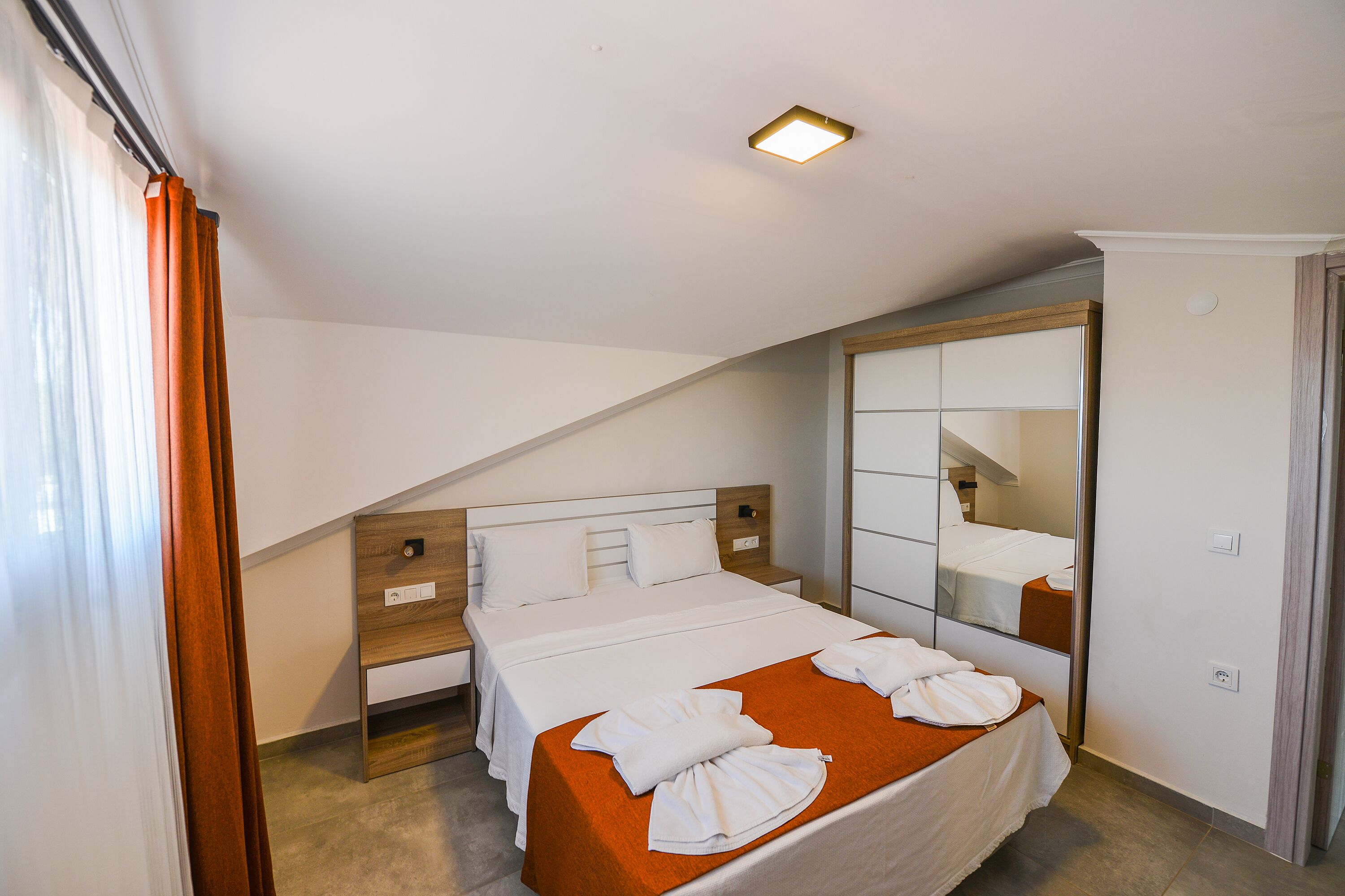 family apartment, 1 bedroom | 1 bedroom, desk, blackout curtains, free cots/infant beds