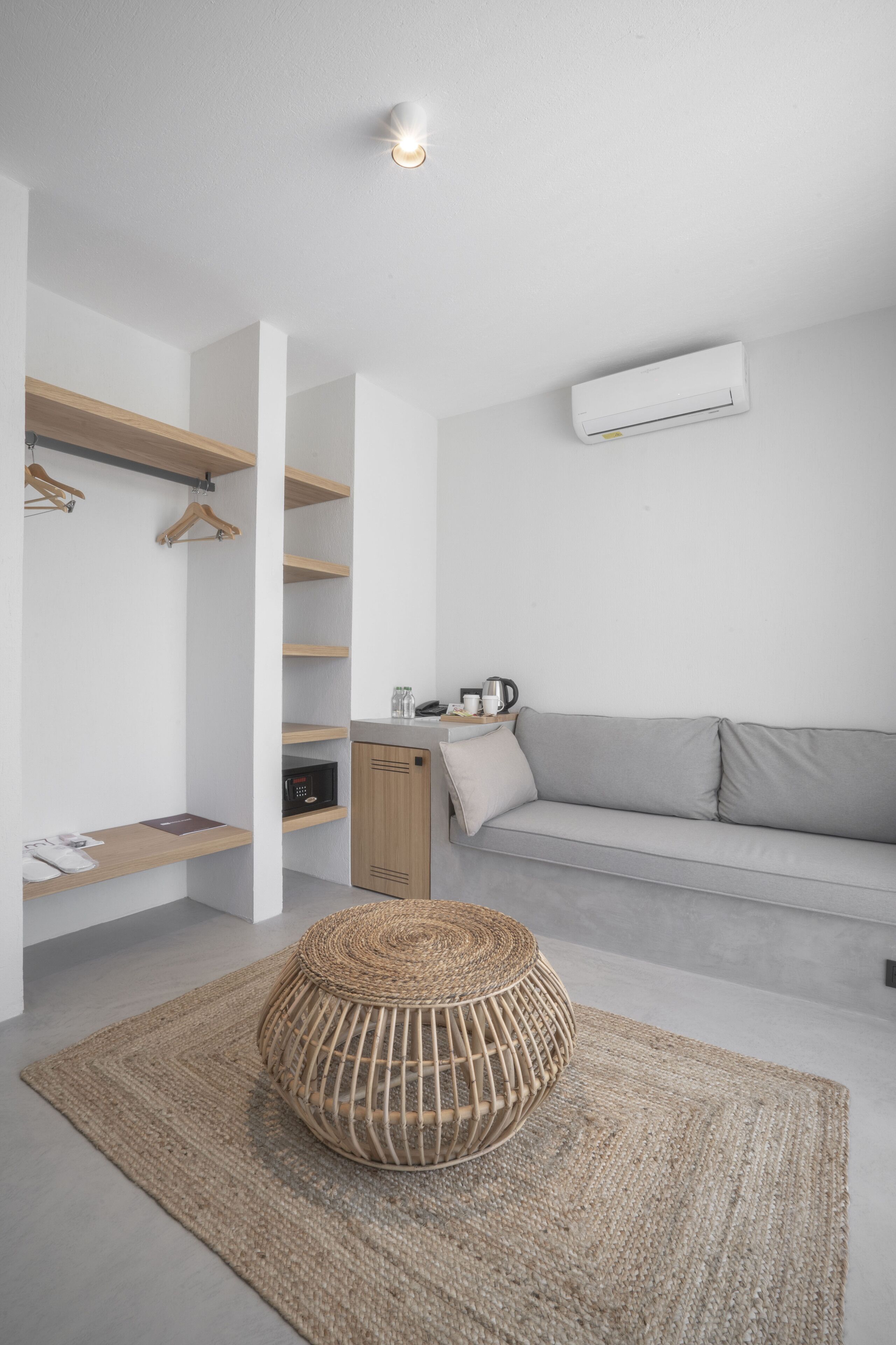 suite, garden view | minibar, in-room safe, soundproofing, free wifi