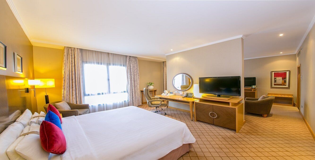 1 dormitori, minibar, caixa forta a l'habitació i escriptori 